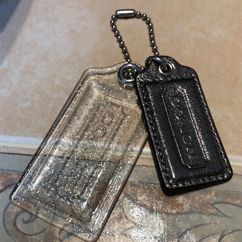 Coach large Hang Tag Duo